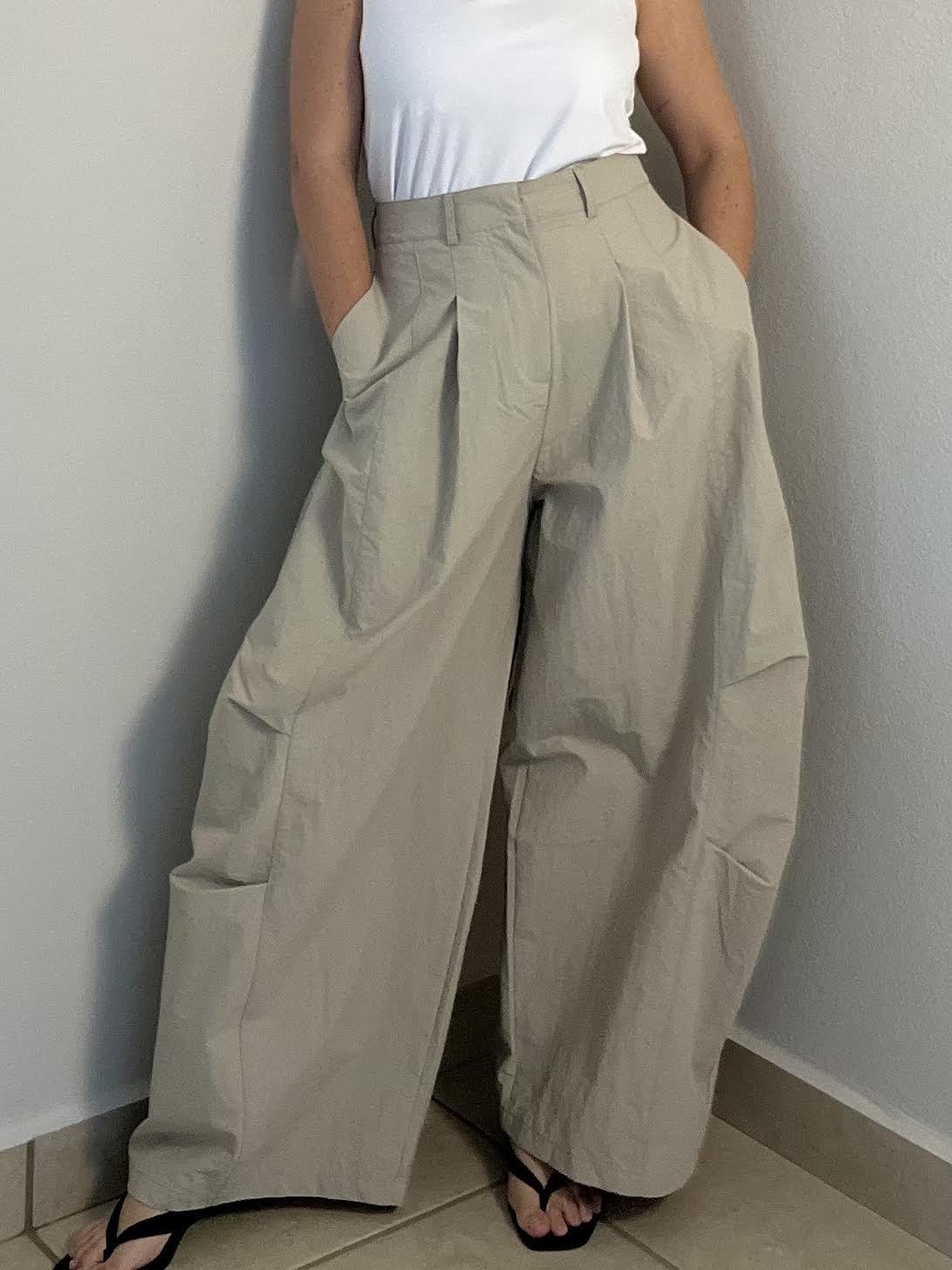 Neo Wide Leg Balloon Pants